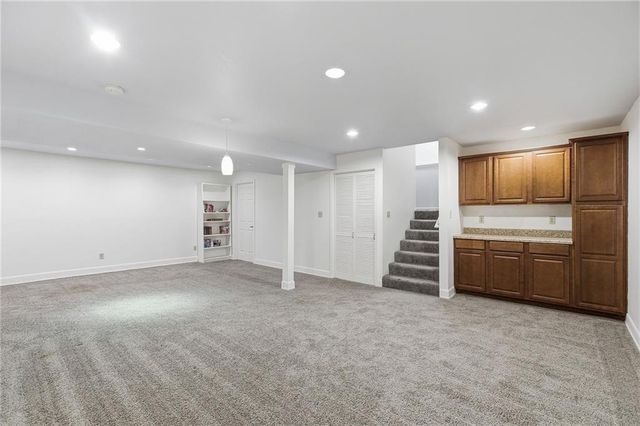 4316 SE Seattle Slew Drive, Lee's Summit, MO 64082