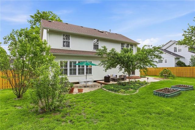 4316 SE Seattle Slew Drive, Lee's Summit, MO 64082