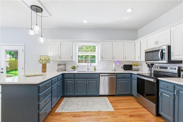 4316 SE Seattle Slew Drive, Lee's Summit, MO 64082
