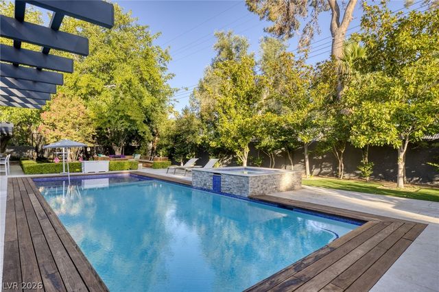 2809 Brown Circle, Las Vegas, NV 89107