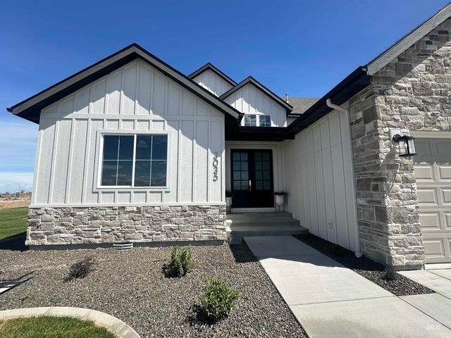 3035 Lake View Ct, Twin Falls, ID 83301