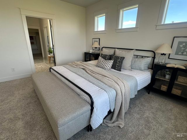 3035 Lake View Ct, Twin Falls, ID 83301
