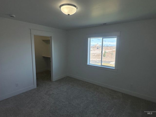 3035 Lake View Ct, Twin Falls, ID 83301