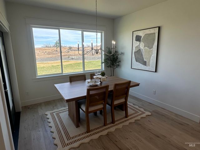 3035 Lake View Ct, Twin Falls, ID 83301