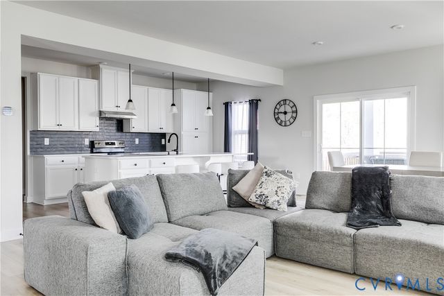 14401 Botsford Ave, Chester, VA 23831