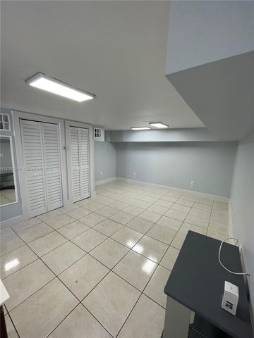 3333 W 4th Avenue A, Hialeah, FL 33012