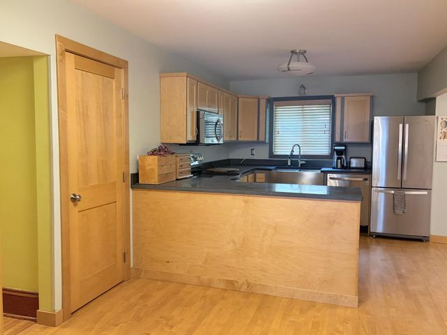 1020 7th Street S, Fargo, ND 58103