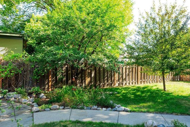 1020 7th Street S, Fargo, ND 58103