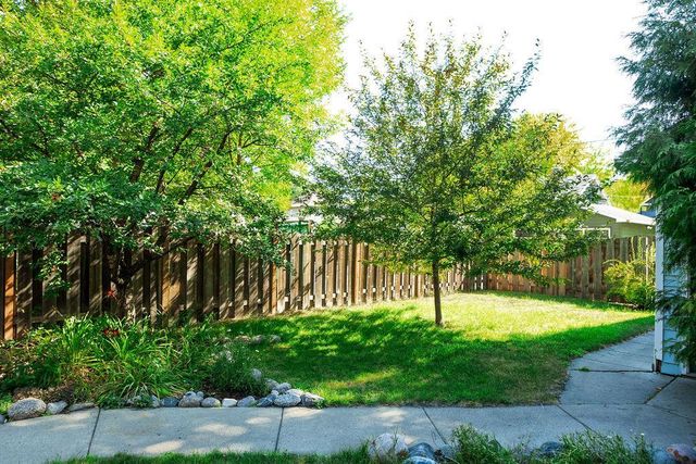 1020 7th Street S, Fargo, ND 58103