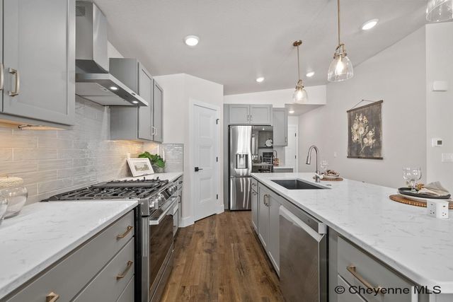 4028 SADDLEBACK LN, Cheyenne, WY 82001