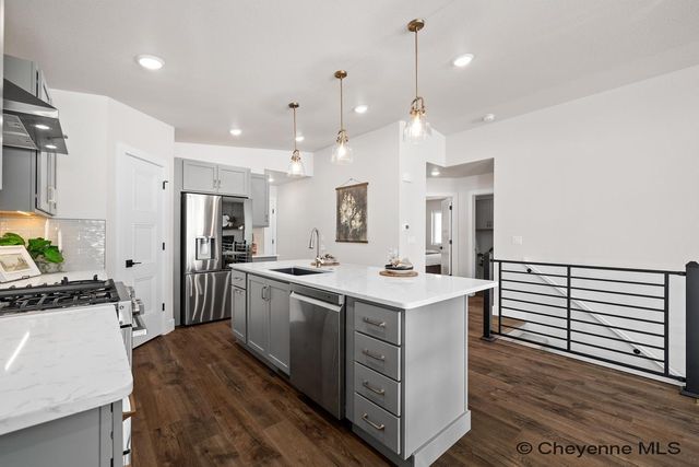 4028 SADDLEBACK LN, Cheyenne, WY 82001