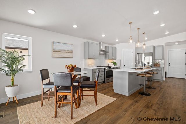 4028 SADDLEBACK LN, Cheyenne, WY 82001