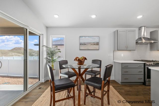 4028 SADDLEBACK LN, Cheyenne, WY 82001