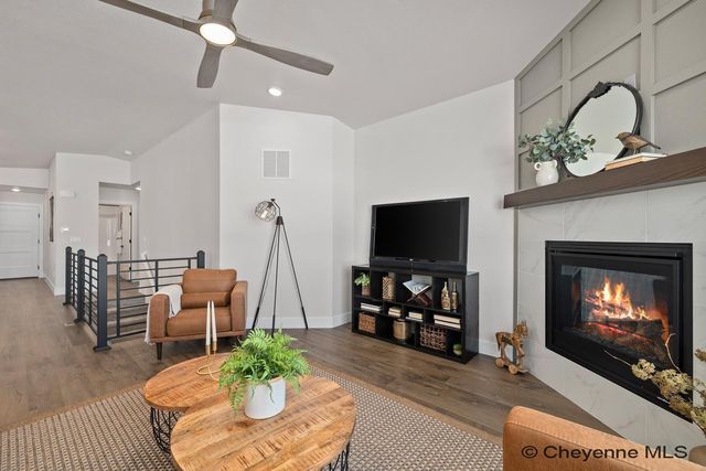 4028 SADDLEBACK LN, Cheyenne, WY 82001