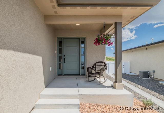 4028 SADDLEBACK LN, Cheyenne, WY 82001