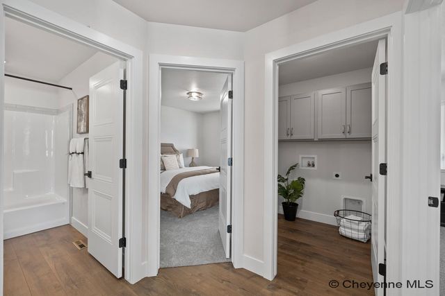 4028 SADDLEBACK LN, Cheyenne, WY 82001