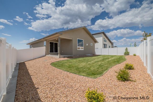 4028 SADDLEBACK LN, Cheyenne, WY 82001