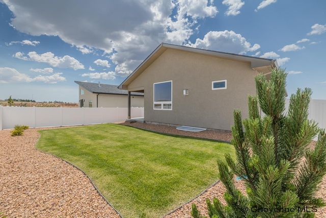 4028 SADDLEBACK LN, Cheyenne, WY 82001