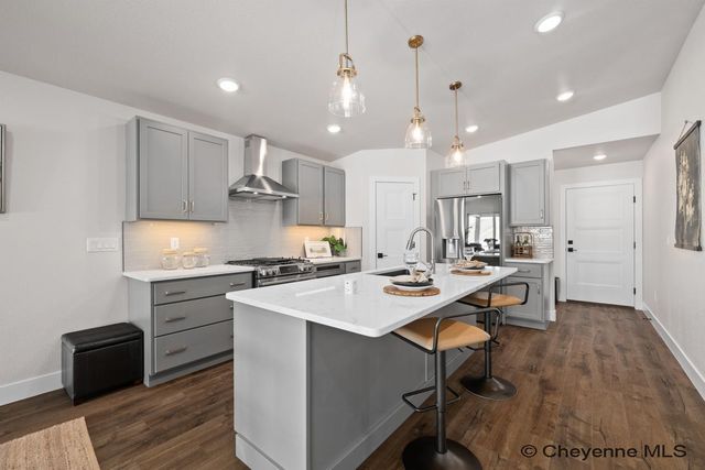 4028 SADDLEBACK LN, Cheyenne, WY 82001