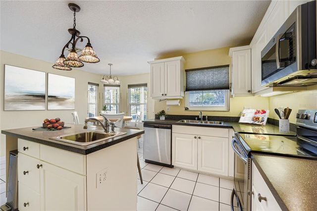 1675 COUNTRY LANE, Dunedin, FL 34698