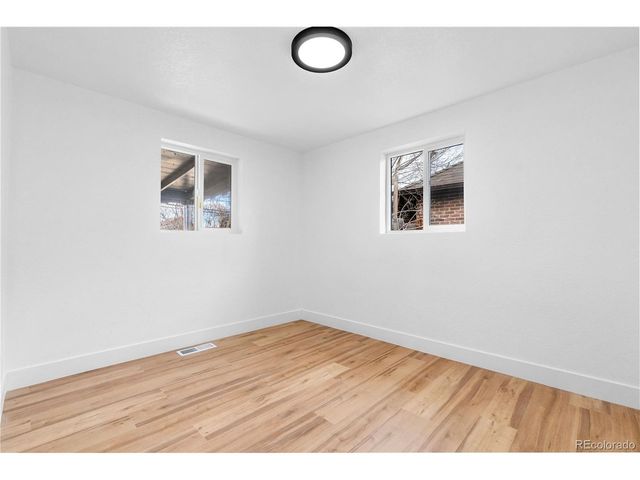 3311 Oneida St, Denver, CO 80207