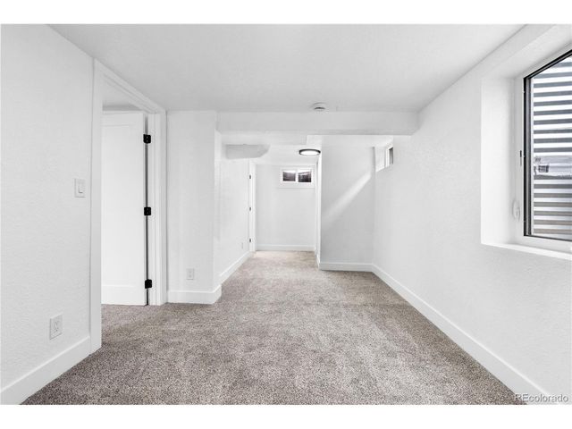 3311 Oneida St, Denver, CO 80207