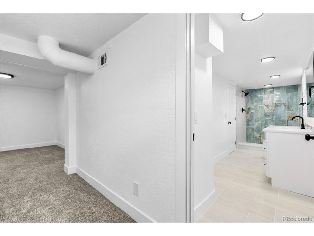 3311 Oneida St, Denver, CO 80207