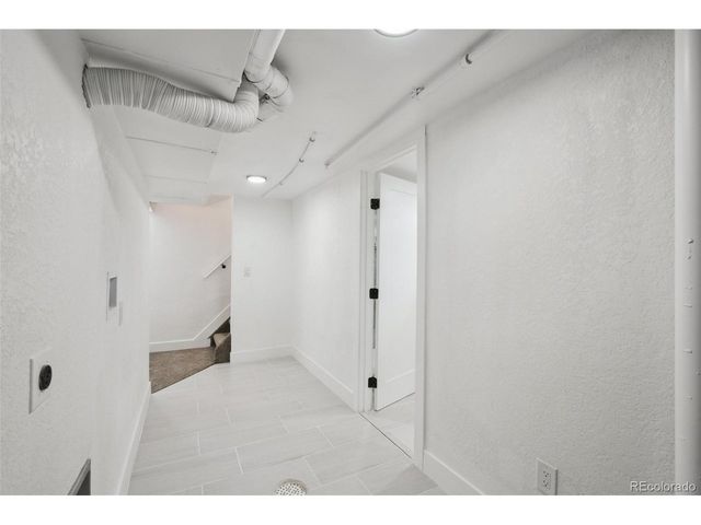 3311 Oneida St, Denver, CO 80207