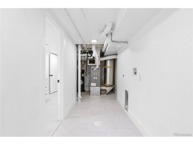 3311 Oneida St, Denver, CO 80207