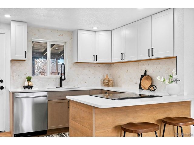 3311 Oneida St, Denver, CO 80207