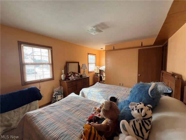 2757 Candace Court, Uniontown, OH 44685