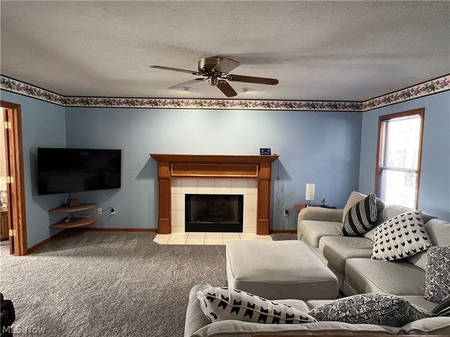 2757 Candace Court, Uniontown, OH 44685