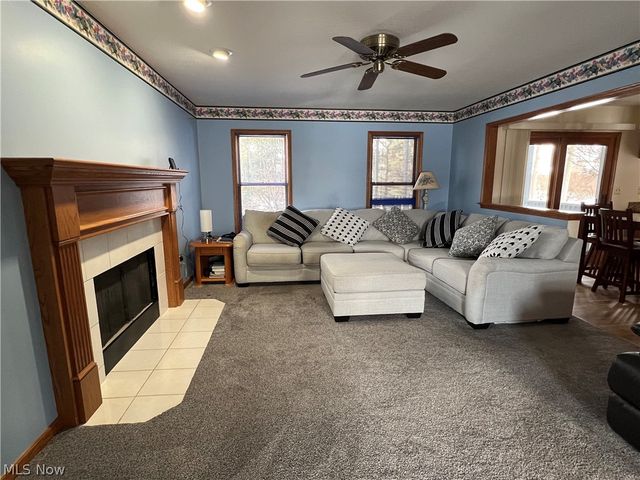 2757 Candace Court, Uniontown, OH 44685