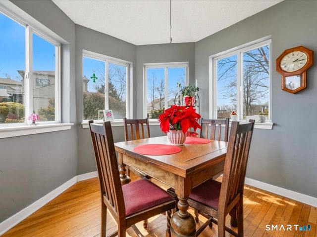 20 Whalers Point, East Haven, CT 06512