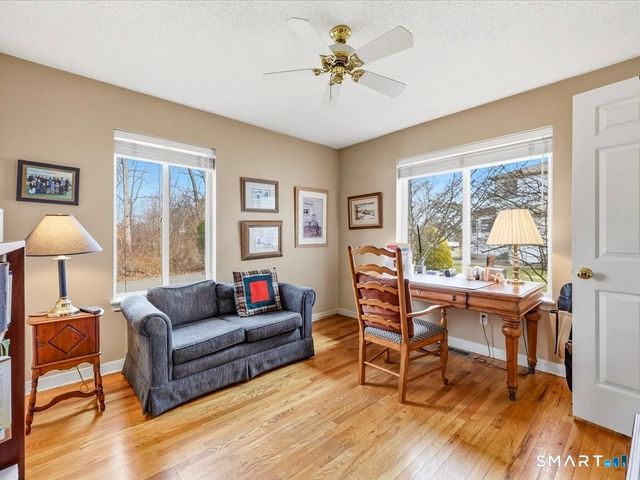 20 Whalers Point, East Haven, CT 06512