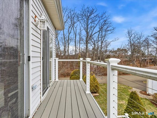 20 Whalers Point, East Haven, CT 06512