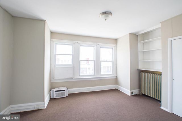 5750 N LAMBERT ST, Philadelphia, PA 19138