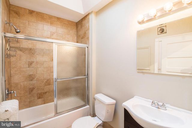 5750 N LAMBERT ST, Philadelphia, PA 19138