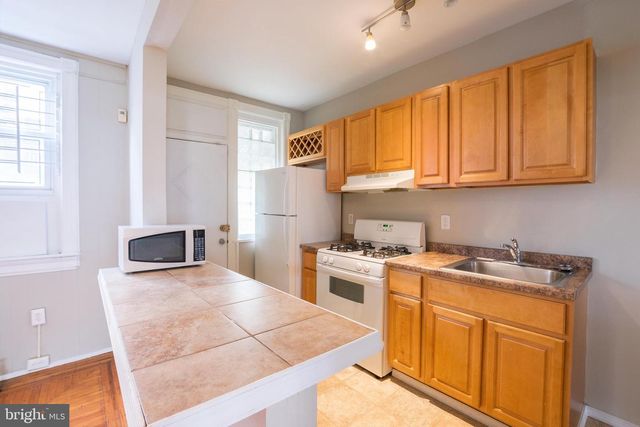 5750 N LAMBERT ST, Philadelphia, PA 19138