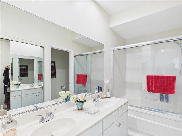 2490 Palazzo Court 2490, Buffalo Grove, IL 60089