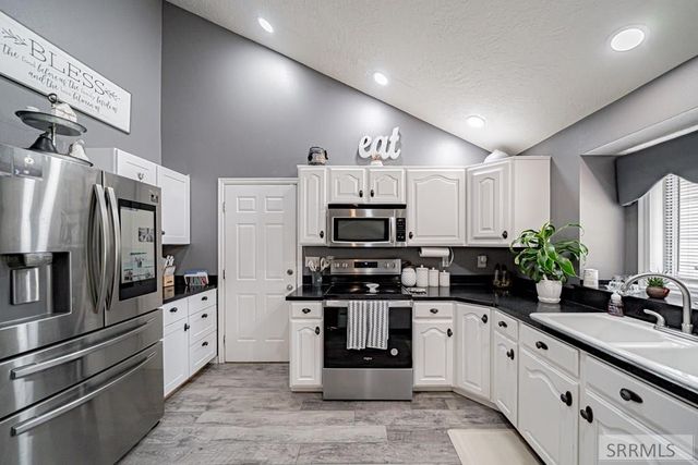 2939 Sandstone Drive, Idaho Falls, ID 83404