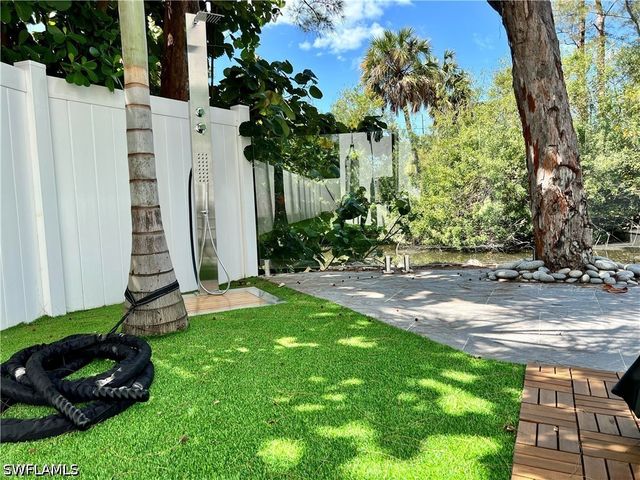 4064 Full Moon CT, Naples, FL 34112