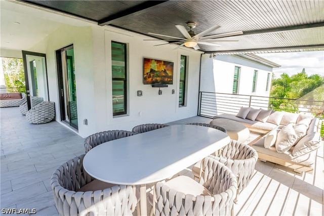 4064 Full Moon CT, Naples, FL 34112