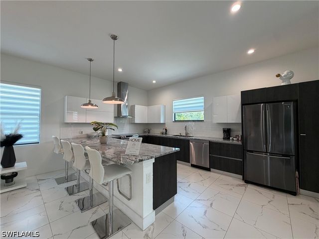 4064 Full Moon CT, Naples, FL 34112