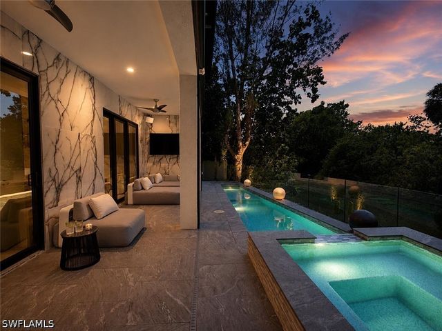 4064 Full Moon CT, Naples, FL 34112