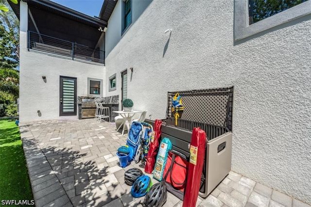4064 Full Moon CT, Naples, FL 34112