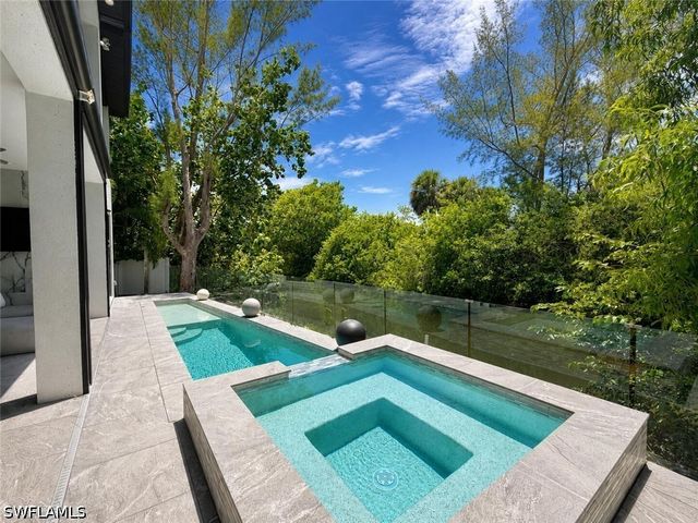 4064 Full Moon CT, Naples, FL 34112