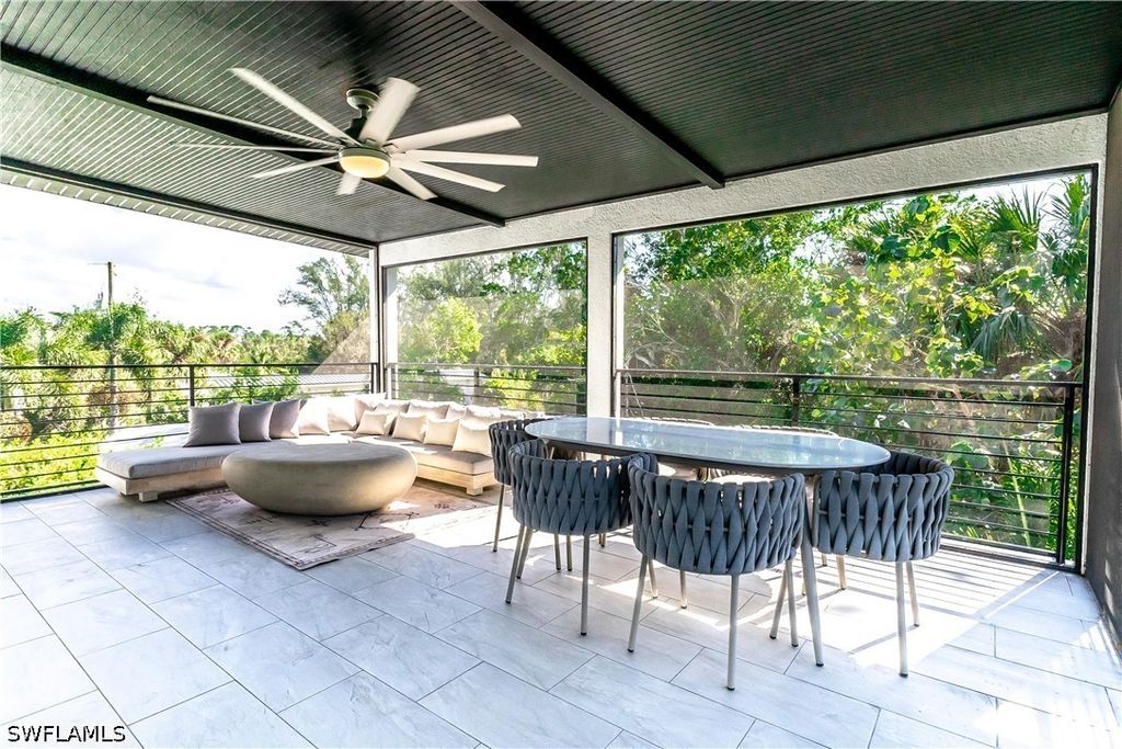4064 Full Moon CT, Naples, FL 34112