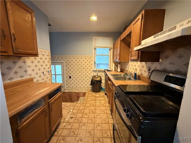 114 West Schuyler Street, Oswego, NY 13126