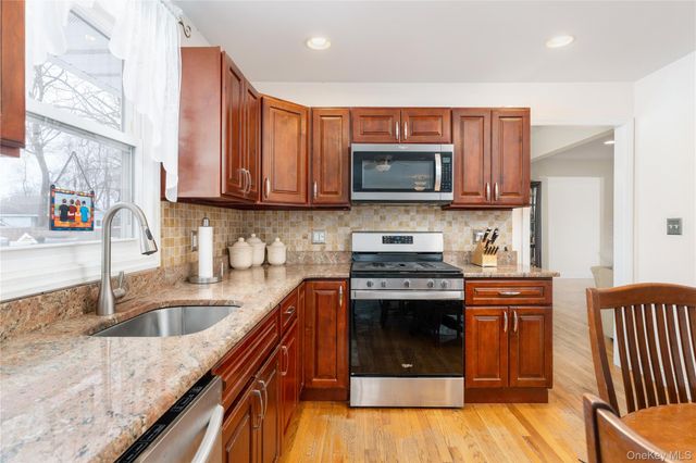 68 Washington Avenue, Patchogue, NY 11772